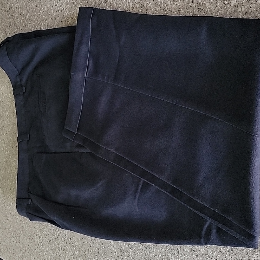 Men's docker size 40, length cuff 30". Polyester rayon blend EUC. Blue.
